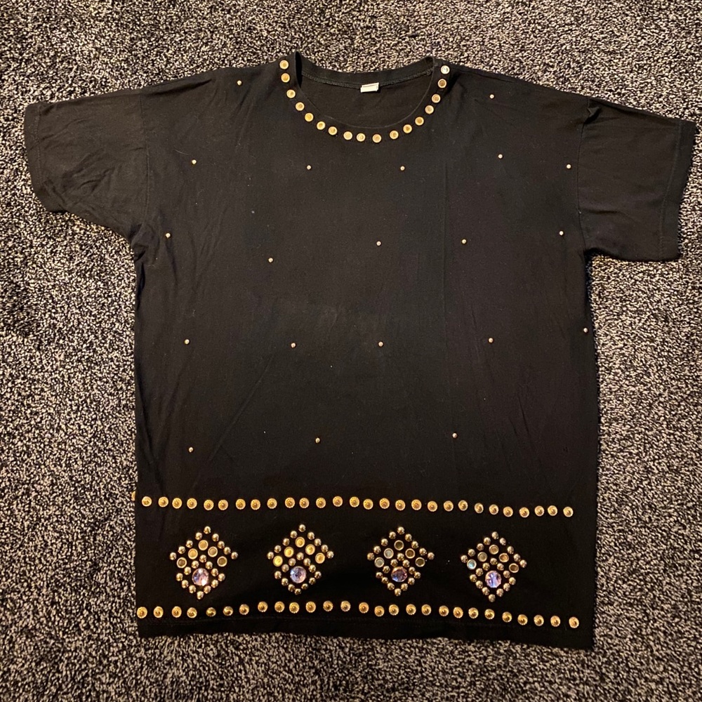 BLACK AND GOLD JEWLED T-SHIRT